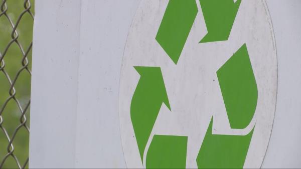 亨廷顿的居民可能很快就能在家回收垃圾