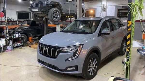 India’s first Mahindra XUV700 with a Nardo Grey wrap: This is IT!