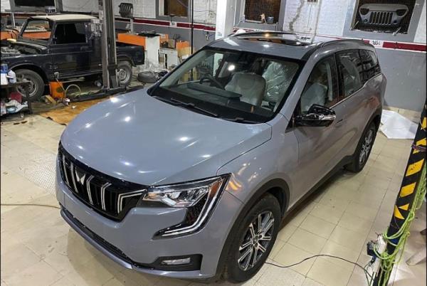 India’s first Mahindra XUV700 with a Nardo Grey wrap: This is IT!