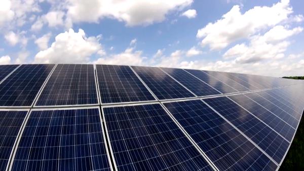 Mon Power寻求客户承诺在西沃提供第一个太阳能