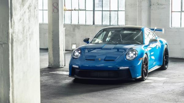 现在是你赢得“轰动”的2022保时捷911 GT3的最后机会
