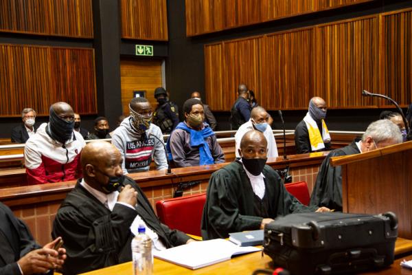 Senzo Meyiwa的审判使人们关注南非法庭的语言使用