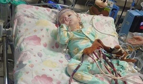 勇敢的幼童Beatrix Archbold不愿做心脏手术，但现在需要移植